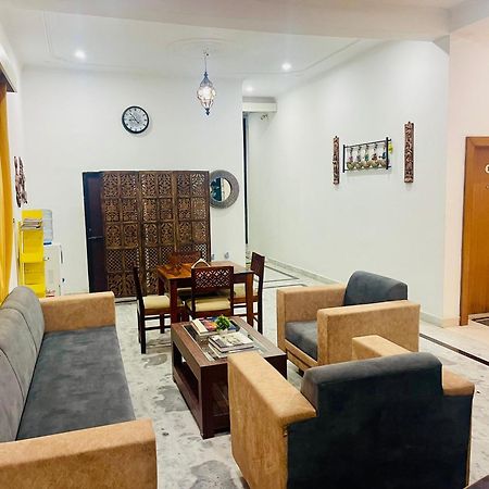 La Curcuma Luxury Homestay Khajurāho Extérieur photo