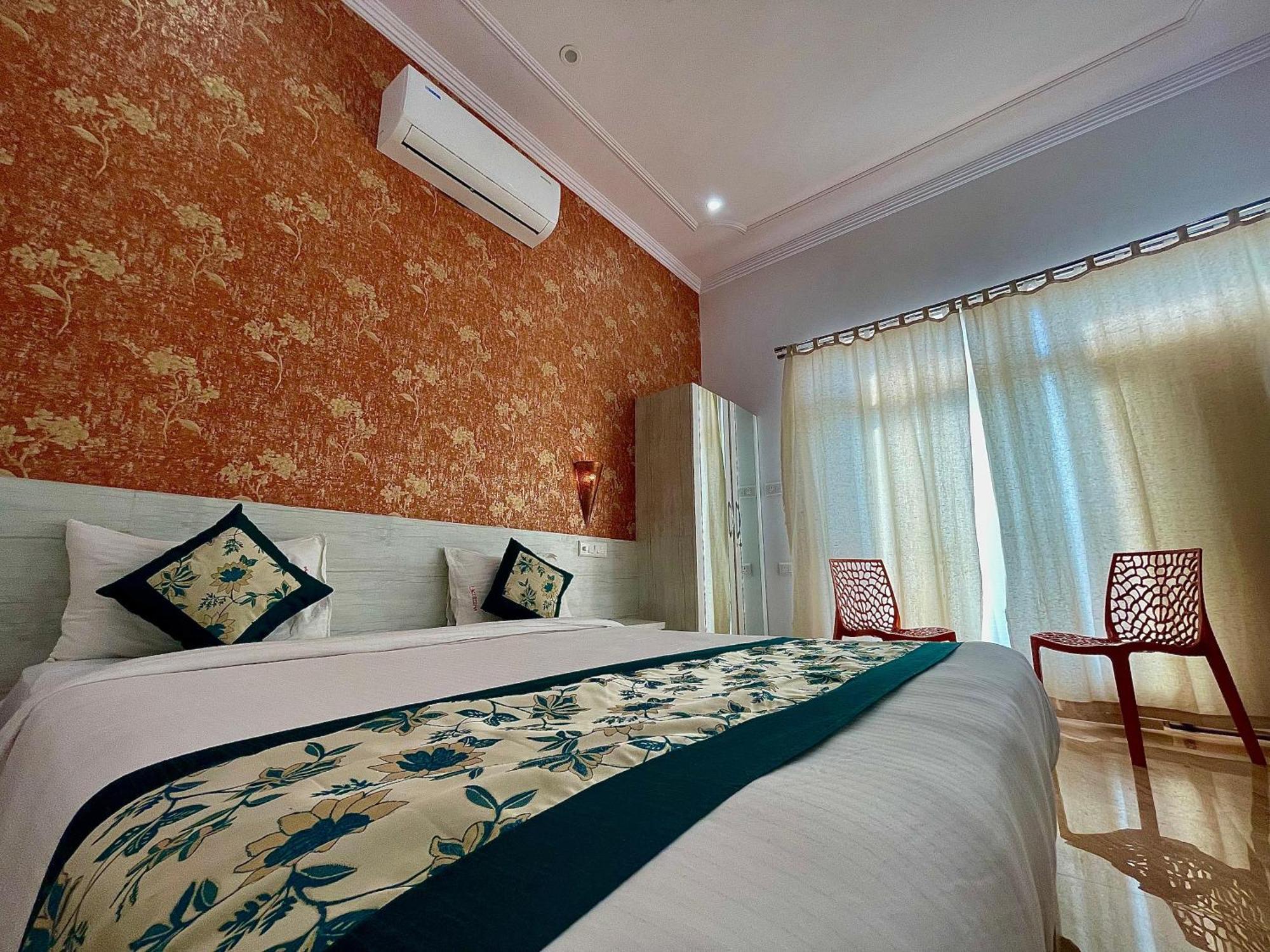 La Curcuma Luxury Homestay Khajurāho Extérieur photo