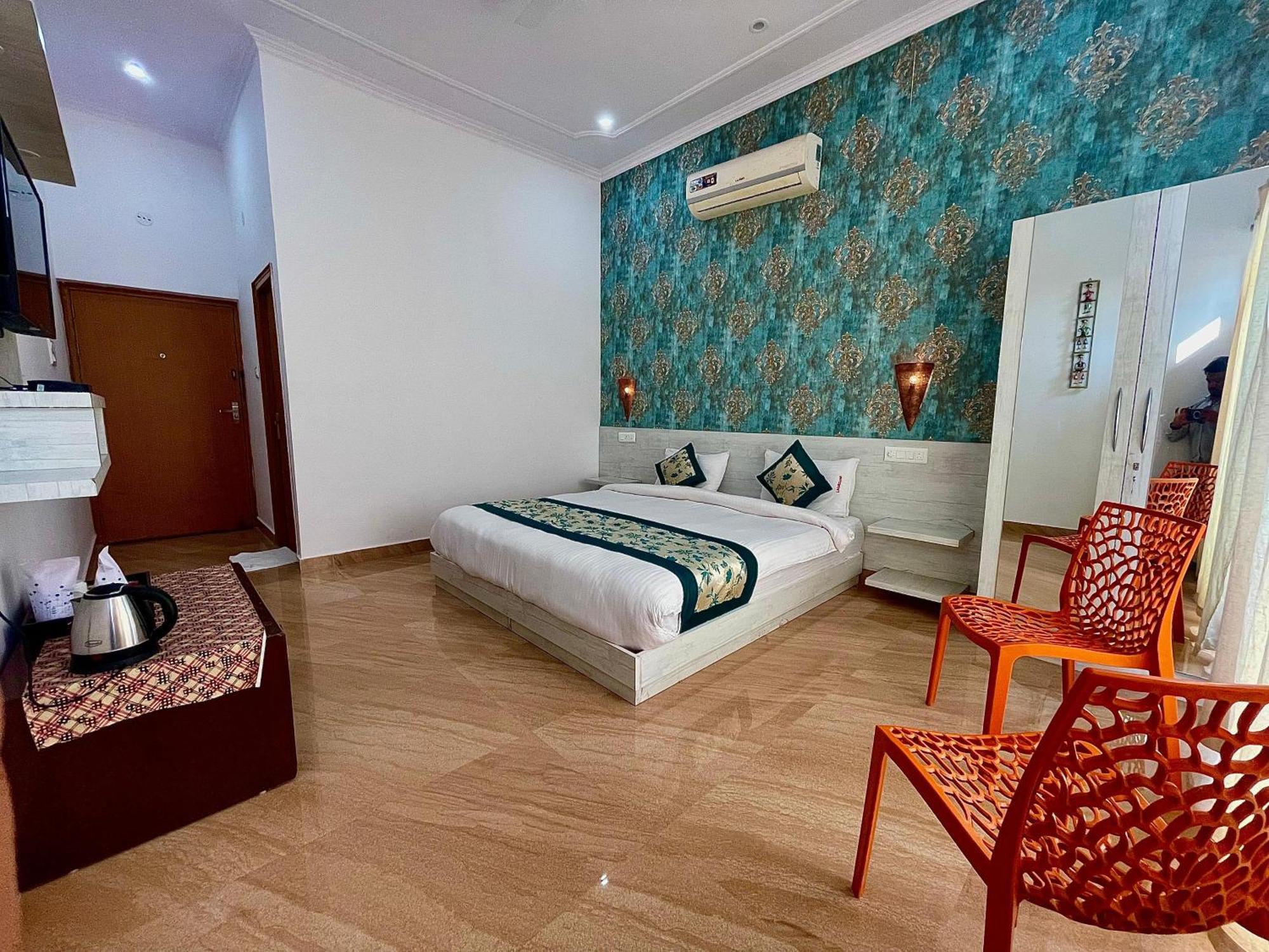 La Curcuma Luxury Homestay Khajurāho Extérieur photo