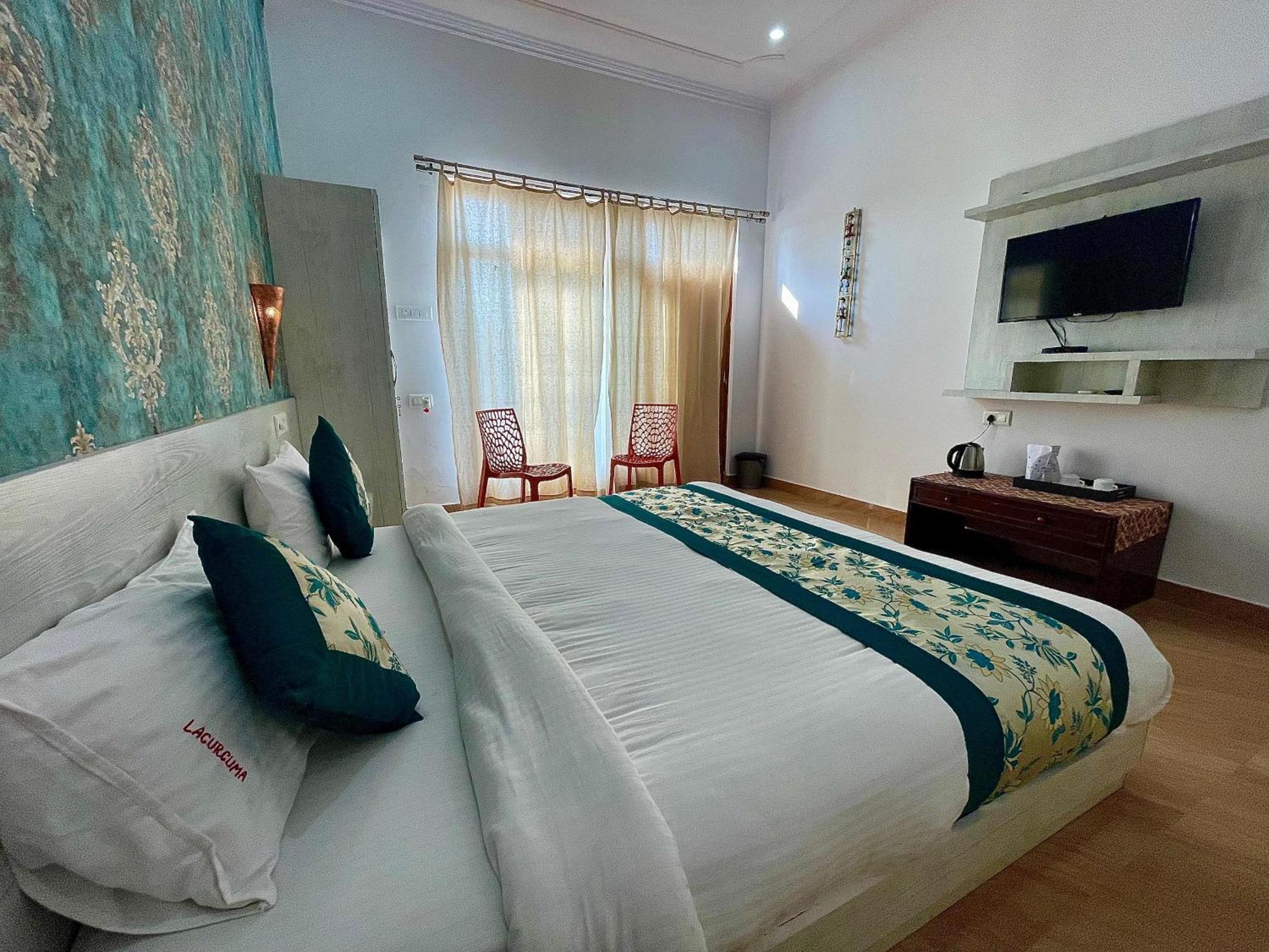 La Curcuma Luxury Homestay Khajurāho Extérieur photo