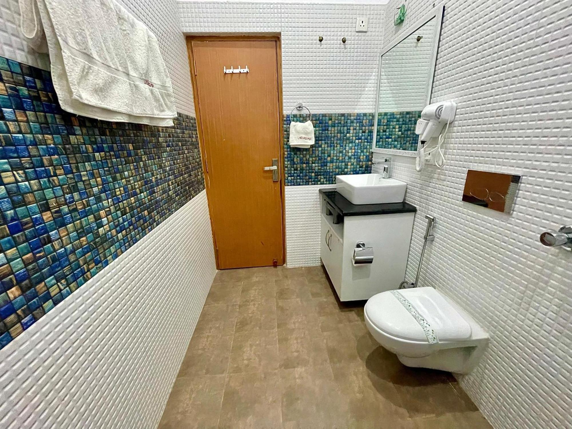 La Curcuma Luxury Homestay Khajurāho Extérieur photo