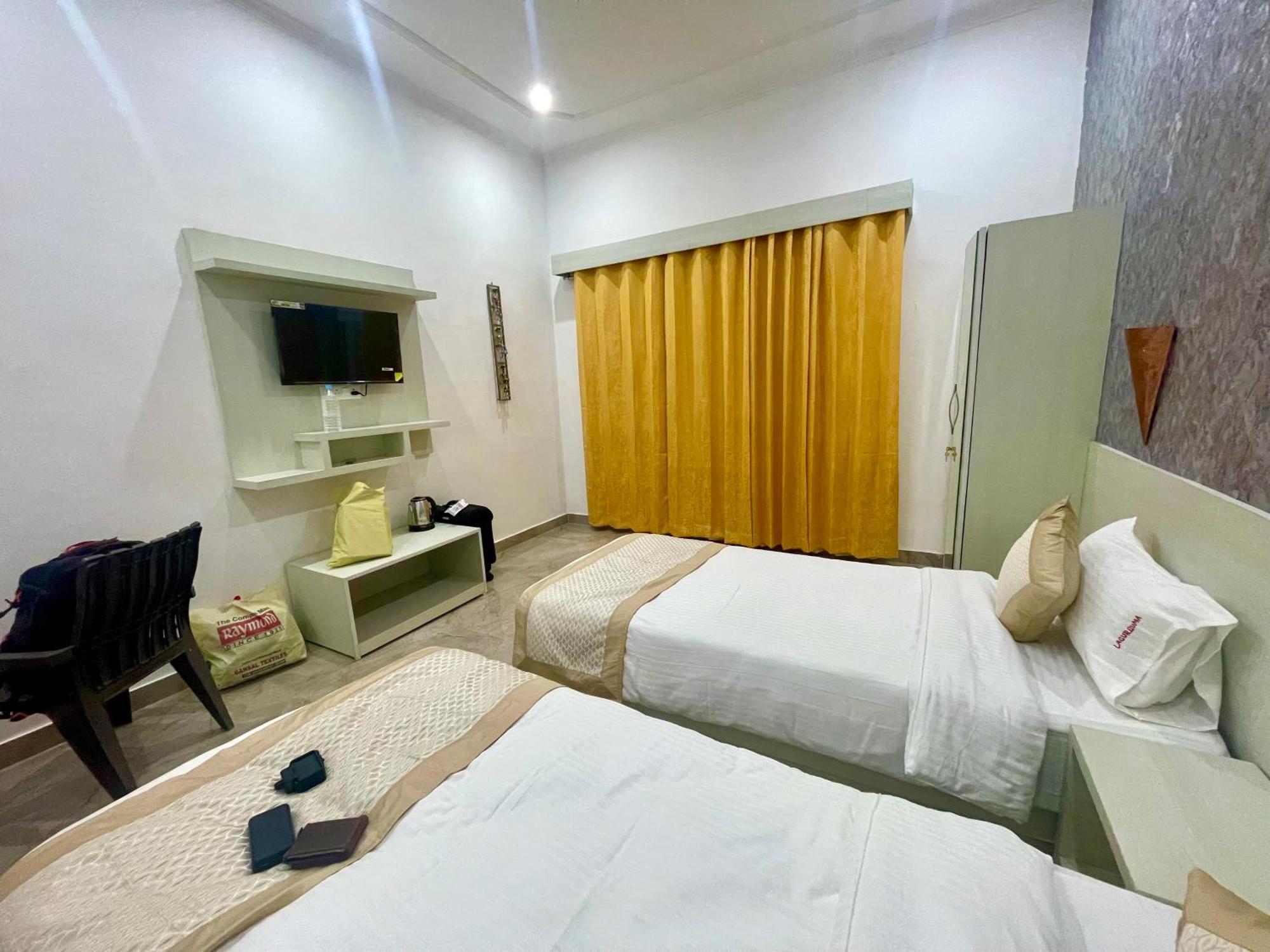 La Curcuma Luxury Homestay Khajurāho Extérieur photo